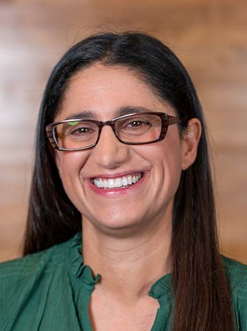 Dra. Mona Hanna-Attisha, Decana Asociada de Salud Pública y Catedrática en Salud Pública Auspiciada por C. S. Mott en la Facultad de Medicina Humana de la Universidad Estatal de Michigan